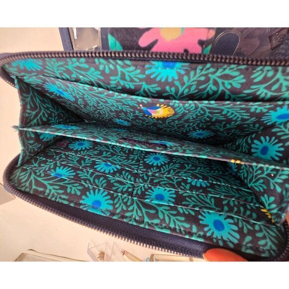 Vera Bradley Womens Floral Quilted Wallet With Zipper & Snap Closure - Picture 4 of 4